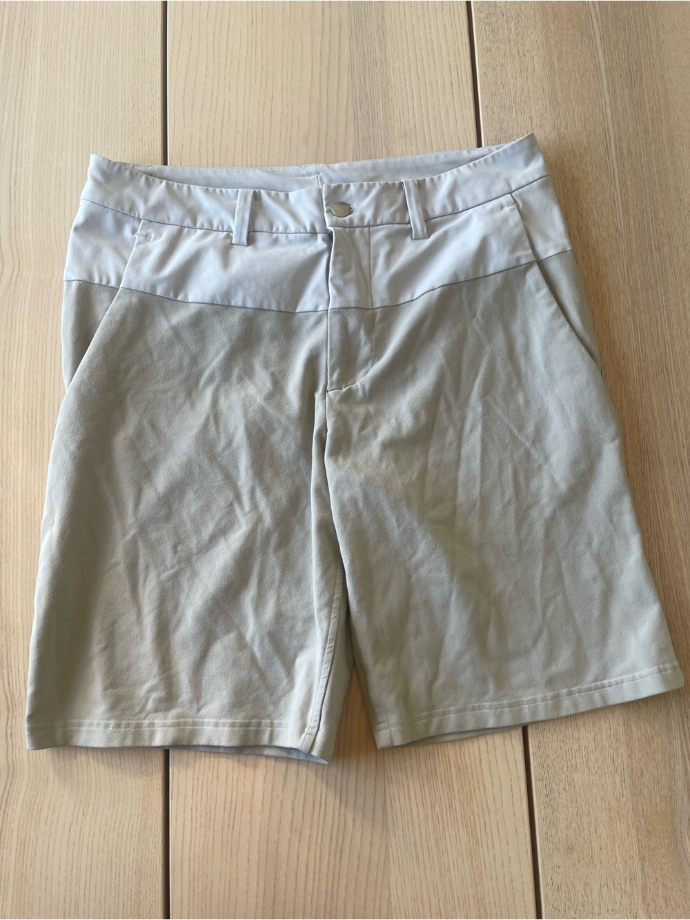 Lululemon men’s Two-Tone Light Gray Shorts size 34 men’s lulu shorts
